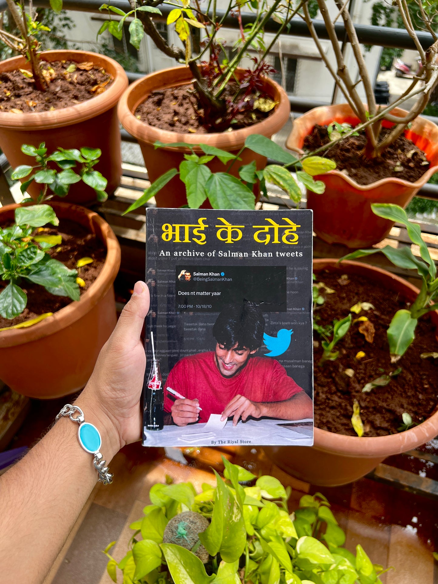𝗕𝗛𝗔𝗜 𝗞𝗘 𝗗𝗢𝗛𝗘- An archive of Salman Khan tweets (Pre-order)